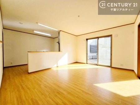 ���r���O �D�����z���܂肪���r���O����ł���ċ��S�n�̗ǂ���Ԃ����o���Ă���܂��I
���났�̎��Ԃ��߂����܂��I