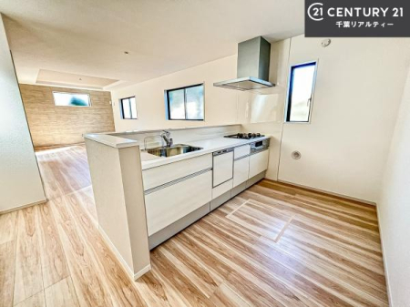 �L�b�`�� ���[�X�y�[�X���L�x�ŁA�����X�y�[�X���X�b�L���ƕЕt���Ђ�`�����p�ł��܂��I
���K�ɍ�Ƃ��ł��܂��I�����̗���������܂��I