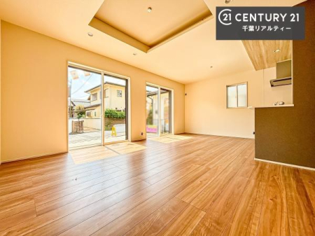 ���r���O �D�����z���܂肪���r���O����ł���ċ��S�n�̗ǂ���Ԃ����o���Ă���܂��I
���났�̎��Ԃ��߂����܂��I