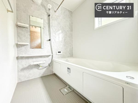 ���� �������������l�̕��͋C�̃o�X���[���́A�����o�Ă��ăo�X�^�C�����[���I
���d���撣���Ă��邲�J���ɂ��D�݂̓����̓����܂����āA�y����ł݂Ă͂������ł��傤���H