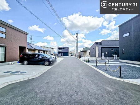 �O�ʓ��H�܂ތ��n�ʐ^ ���ӊ���A���q�l�̂���]�ɍ������������ꏏ�ɂ��ē���v���܂��B�Z��[���A�h�o�C�U�[�ɂ�邲���k������܂��B���Ђ͂��₢���킹�ɑ��Ή����܂��I���҂������܂���I