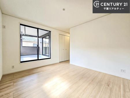 ���r���O�ȊO�̋��� �V���v���Ƀf�U�C������Ă��邽�߁A�Ƌ��I�т܂���I
���C�ɓ���̉Ƌ��u���Ă��낰���Ԃ���邱�Ƃ��ł��܂��B