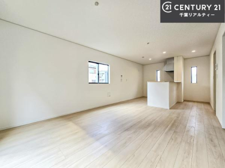 ���r���O �傫�ȑ����炽���Ղ�̗z���������閾�邢���r���O�B�J�����̂��郊�r���O�ŉƑ��c���̂��났�̎��Ԃ��߂����܂��I