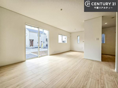 ���r���O �J�����̂���L�XLDK�I�\�t�@�[��_�C�j���O�e�[�u����u���Ă������ɂȂ�Ȃ��̂ŉ��K�ɉ߂����܂��I�R�~���j�P�[�V���������₷�����r���O�ł��I