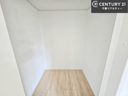 ���[ �E�H�[�N�C���N���[�[�b�g�t���ł��B��������̂��m���Ȃǂ����[���Ă��������ł��ˁI���ɂ���@�������ȂǋG�ߕ��̑傫�ȉƓd�����[�ł��܂��I