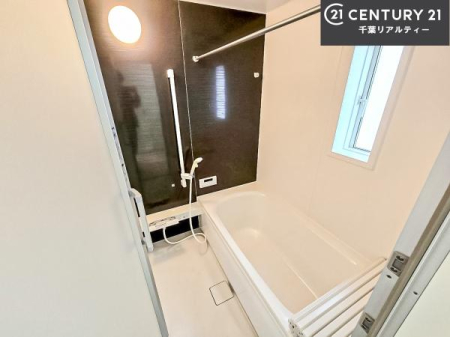 ���� �������������l�̕��͋C�̃o�X���[���́A�����o�Ă��ăo�X�^�C�����[���I
���d���撣���Ă��邲�J���ɂ��D�݂̓����̓����܂����āA�y����ł݂Ă͂������ł��傤���H