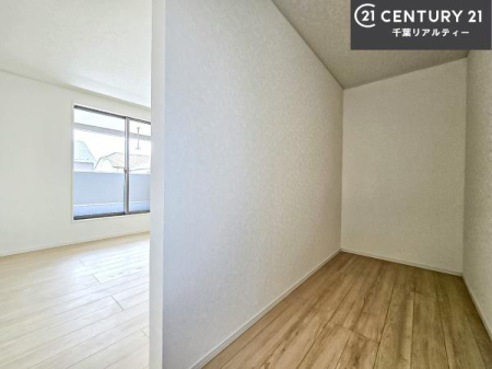 ���[ �����Ղ���[�Z��ԁB�[�˂��������܂��I
���[�X�y�[�X�Ƃ��Ă͂������A���ւ��̋�Ԃɂ��҂�����ł��I