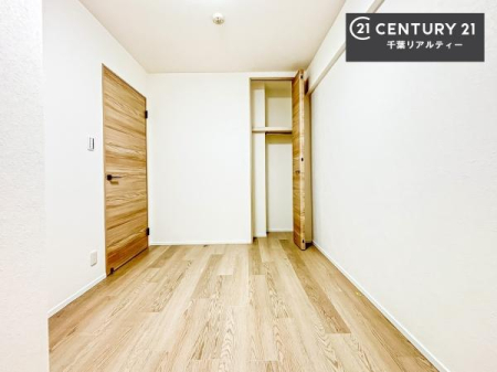 ���r���O�ȊO�̋��� ���[�X�y�[�X�����Ă��܂��I�������X�b�L�����ڂ��鎖���ł��܂��ˁB
�Ƌ��I�΂Ȃ��V���v���ȃf�U�C���ׁ̈A�Ƌ��I�΂����C�ɓ���̋�ԍ�肪�ł������ł��ˁB