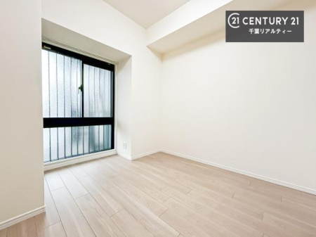 �Q�� �V���v���Ƀf�U�C������Ă��邽�߁A�Ƌ��I�т܂���I
���C�ɓ���̉Ƌ��u���Ă��낰���Ԃ���邱�Ƃ��ł��܂��B