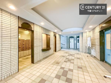 �G���g�����X ��؂Ȃ��q�l�����o�}������G���g�����X�B�z��������ǂ��S�n�̗ǂ���Ԃł��B