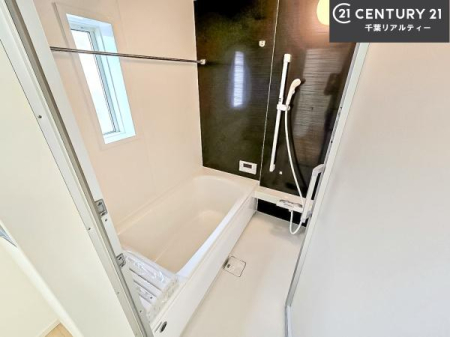 ���� �������������l�̕��͋C�̃o�X���[���́A�����o�Ă��ăo�X�^�C�����[���I
���d���撣���Ă��邲�J���ɂ��D�݂̓����̓����܂����āA�y����ł݂Ă͂������ł��傤���H