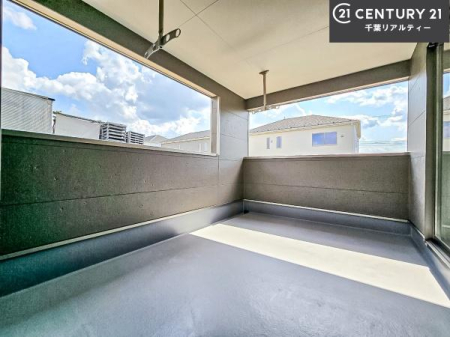 �o���R�j�[ �z������̗ǂ��o���R�j�[�ŁA�����󕨂��悭���������ł��ˁI
���V�C�̗ǂ����ɂ̓o���R�j�[�֏o�ă��t���b�V������̂��C�����悳�����ł��B