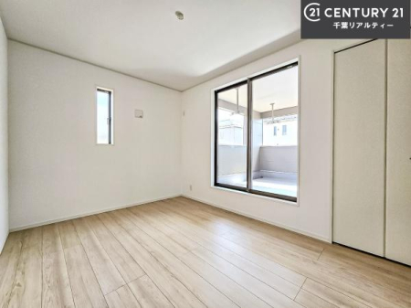 �m�� 2�ʍ̌����m�ۂ������邢�����́A���ʂ����ǂ��A���邭��ϋ��S�n�̗ǂ���ԂƂȂ��Ă���܂��B�����b�N�X���ĉ߂�����S�n�̗ǂ��������ł��I