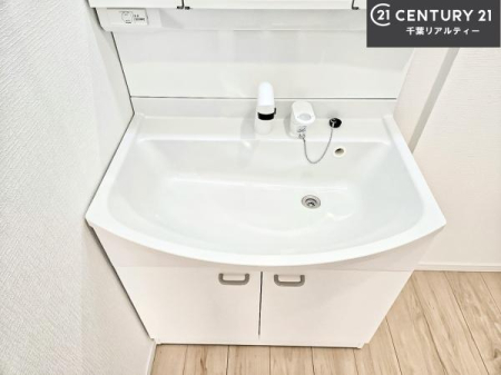 ���ʑ�E���ʏ� �[�����ʑ�{�E���́A�������˂ɂ����̂ł�����ꂪ�y�X�I���������ۂĂ܂��I
�L���C�Ȑ��ʏ��Ŏ��������̃��`�x�[�V�������オ��܂��ˁI