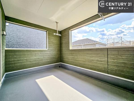 �o���R�j�[ �z������̗ǂ��o���R�j�[�ŁA�����󕨂��悭���������ł��ˁI
���V�C�̗ǂ����ɂ̓o���R�j�[�֏o�ă��t���b�V������̂��C�����悳�����ł��B