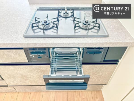 �L�b�`�� �R�����͎O������̂ł������̓����i�s���ł��܂��B
�������O�����t���ł��B�����X�y�[�X���L�X���Ă���׍�Ƃ����₷���I�g�����肪�ǂ��V�X�e���L�b�`���ł��I