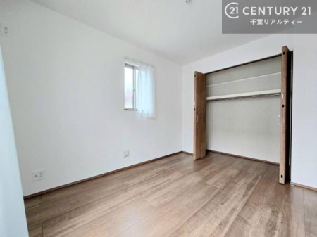 �m�� �V���v���Ƀf�U�C������Ă��邽�߁A�Ƌ��I�т܂���I
���C�ɓ���̉Ƌ��u���Ă��낰���Ԃ���邱�Ƃ��ł��܂��B

