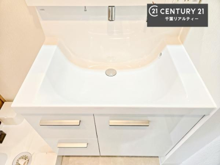 ���ʑ�E���ʏ� �[�����ʑ�{�E���́A�������˂ɂ����̂ł�����ꂪ�y�X�I���������ۂĂ܂��I
�L���C�Ȑ��ʏ��Ŏ��������̃��`�x�[�V�������オ��܂��ˁI