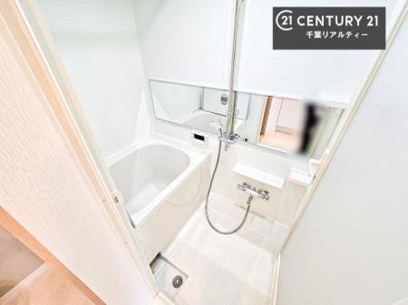 ���� �������������l�̕��͋C�̃o�X���[���́A�����o�Ă��ăo�X�^�C�����[���I
���d���撣���Ă��邲�J���ɂ��D�݂̓����̓����܂����āA�y����ł݂Ă͂������ł��傤���H