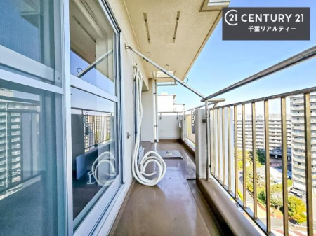 �o���R�j�[ �z������̗ǂ��o���R�j�[�ŁA�����󕨂��悭���������ł��ˁI
���V�C�̗ǂ����ɂ̓o���R�j�[�֏o�ă��t���b�V������̂��C�����悳�����ł��B