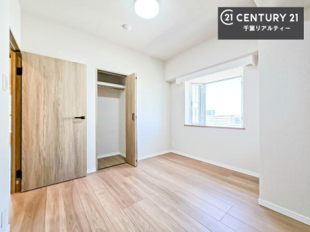 ���r���O�ȊO�̋��� �V���v���Ƀf�U�C������Ă��邽�߁A�Ƌ��I�т܂���I
���C�ɓ���̉Ƌ��u���Ă��낰���Ԃ���邱�Ƃ��ł��܂��B