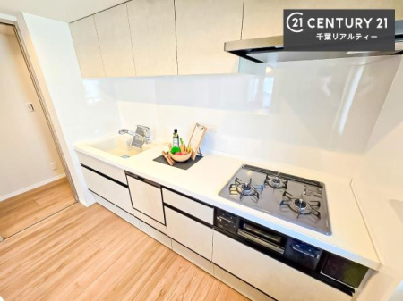 �L�b�`�� �Ǖt�L�b�`���́A�W�����č�ƂɎ��|����܂��I��Ƃ̓������N���N�I
�����̗��������肻���ł��ˁI���[�X�y�[�X���L�x�ŁA�����X�y�[�X���X�b�L���ƕЕt���Ђ�`�����p�ł��܂��I