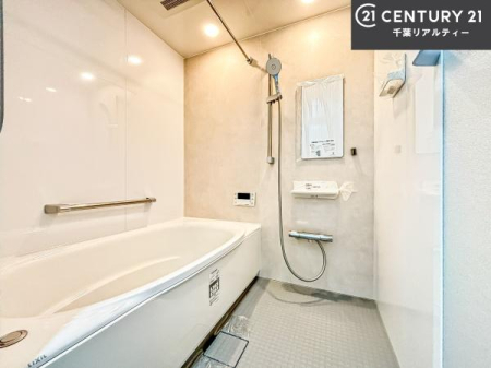 ���� 1���̔�����������Ɩ����Ă���闁���ł��B
�������̑f�G�ȃ����N�[�[�V�����ꏊ�ł��I