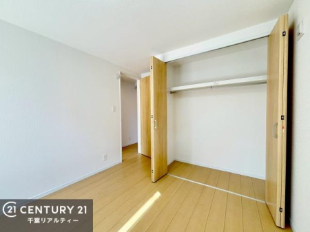 �q������ ���[�X�y�[�X�����Ă��܂��I�������X�b�L�����ڂ��鎖���ł��܂��ˁB
�Ƌ��I�΂Ȃ��V���v���ȃf�U�C���ׁ̈A�Ƌ��I�΂����C�ɓ���̋�ԍ�肪�ł������ł��ˁB