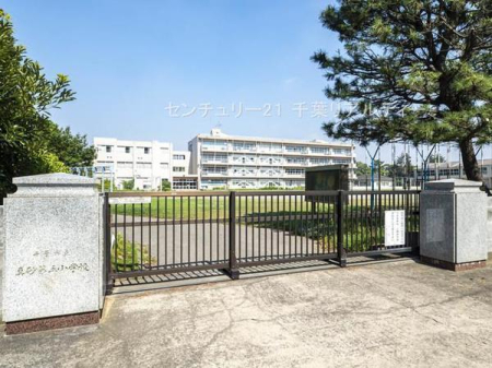 ���ӊ� �y���w�Z�z��t�s���^����܏��w�Z�F382m