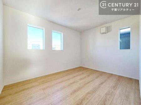 �Q�� �D���������������ޗm���́A���̖ڊo�߂��C�������ǂ������ł��ˁB���������Ԃ��������Ɖ߂������Ƃ��ł��܂��B�D�����F�����̃t���[�����O���ǂ�ȉƋ�ɂ��}�b�`���܂��I