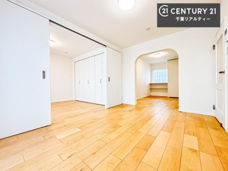 ���r���O �傫�ȑ����炽���Ղ�̗z���������閾�邢���r���O�B�J�����̂��郊�r���O�ŉƑ��c���̂��났�̎��Ԃ��߂����܂��I