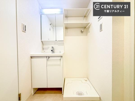 ���ʑ�E���ʏ� �g�Ȃ�𐮂�����ʏ��́A���������厖�ł��I������̐������̂��镵�͋C�����o�I�C�����悭���g�����������܂��B�L�X�����X�y�[�X���������ł��ˁI
