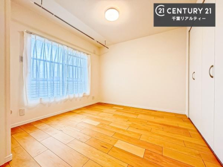 �m�� �V���v���Ƀf�U�C������Ă��邽�߁A�Ƌ��I�т܂���I
���C�ɓ���̉Ƌ��u���Ă��낰���Ԃ���邱�Ƃ��ł��܂��B