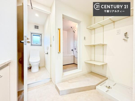 ���[ ����u���X�y�[�X�̉��ɂ́A���I�t���I��܂̃X�g�b�N��^�I���u����Ƃ��đ�ϊ��􂷂�X�y�[�X�ł��I