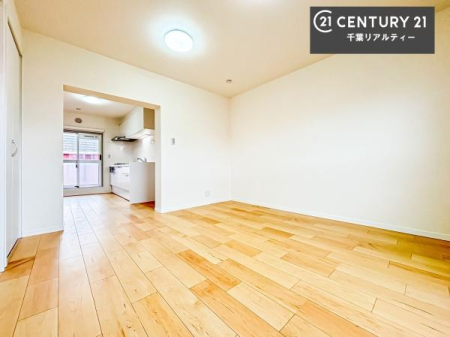 ���r���O �J�����̂���L�XLDK�I�\�t�@�[��_�C�j���O�e�[�u����u���Ă������ɂȂ�Ȃ��̂ŉ��K�ɉ߂����܂��I�R�~���j�P�[�V���������₷�����r���O�ł��I