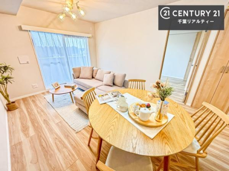 ���r���O ��؂ȉƑ����W�܂邩�炱��LDK�ɂ͂�����肽���B
�q�����������C�ɏ΂��Ȃ��瑖�����Ă���p�����������u�L���Ƃɂ��ėǂ������v�Ǝv���u�Ԃł��B