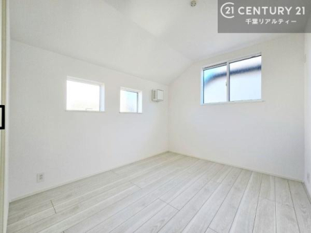 �Q�� �D���������������ޗm���́A���̖ڊo�߂��C�������ǂ������ł��ˁB���������Ԃ��������Ɖ߂������Ƃ��ł��܂��B�D�����F�����̃t���[�����O���ǂ�ȉƋ�ɂ��}�b�`���܂��I