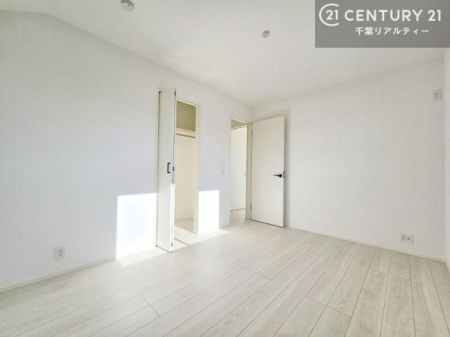 �m�� �V���v���Ƀf�U�C������Ă��邽�߁A�Ƌ��I�т܂���I
���C�ɓ���̉Ƌ��u���Ă��낰���Ԃ���邱�Ƃ��ł��܂��B