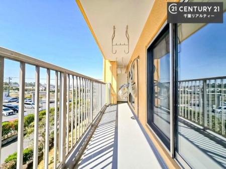 �o���R�j�[ �z������̗ǂ��o���R�j�[�ŁA�����󕨂��悭���������ł��ˁI
���V�C�̗ǂ����ɂ̓o���R�j�[�֏o�ă��t���b�V������̂��C�����悳�����ł��B