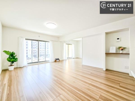 ���r���O �D�����z���܂肪���r���O����ł���ċ��S�n�̗ǂ���Ԃ����o���Ă���܂��I
���났�̎��Ԃ��߂����܂��I