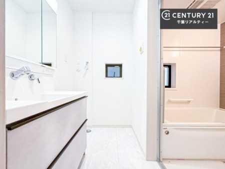 ���ʑ�E���ʏ� �g�Ȃ�𐮂�����ʏ��́A���������厖�ł��I������̐������̂��镵�͋C�����o�I�C�����悭���g�����������܂��B