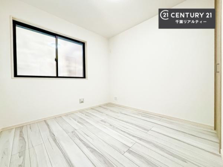 �q������ �|���o�������Ȃ��������́A���q�l�̂������Ƃ��Ă����S�ł��I
���[�X�y�[�X���[�����Ă���̂ŎU�炩�������������T�b�ƕЕt�����܂��I