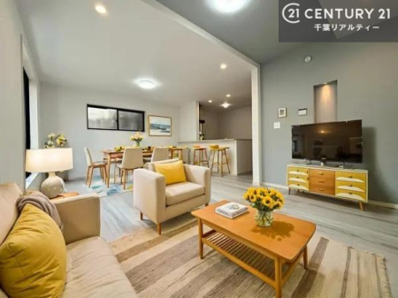 ���r���O �Ƌ��CG�p�[�X�ł��B�J�����̂���L�XLDK�I�\�t�@�[��_�C�j���O�e�[�u����u���Ă������ɂȂ�Ȃ��̂ŉ��K�ɉ߂����܂��I�R�~���j�P�[�V���������₷�����r���O�ł��I