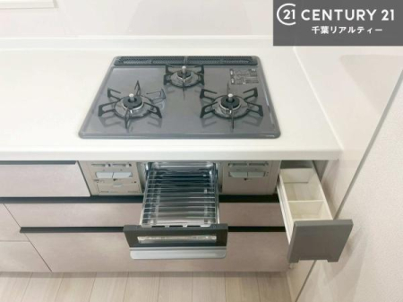 �L�b�`�� �R�����͎O������̂ł������̓����i�s���ł��܂��B
�������O�����t���ł��B�����X�y�[�X���L�X���Ă���׍�Ƃ����₷���I�g�����肪�ǂ��V�X�e���L�b�`���ł��I