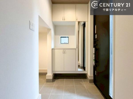 ���� ���֎��[���[�����Ă���̂ŁA���֎��肪�X�b�L���Еt�����q���ɌC�̒u����ɍ���܂���I