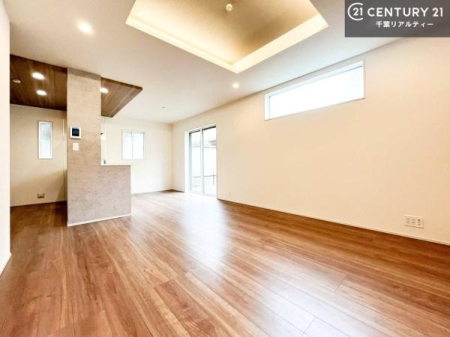 ���r���O �D�����z���܂肪���r���O����ł���ċ��S�n�̗ǂ���Ԃ����o���Ă���܂��I
���났�̎��Ԃ��߂����܂��I