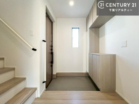 ���� ���ċA���Ă��Ă��A�������܁I�����������Ȃ�A�D�����}������Ă�����ԂɂȂ��Ă��܂��B
���邭��������錺�ւł��I