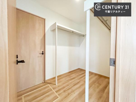 ���[ �t�@�~���[�N���[�N���������܂��I
�J�o����R�[�g�����܂��Ă����΁A�O�o���̏������X���[�Y�ɍs�����Ƃ��ł��܂��ˁI