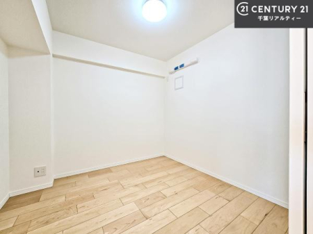 �Q�� �D���������������ޗm���́A���̖ڊo�߂��C�������ǂ������ł��ˁB���������Ԃ��������Ɖ߂������Ƃ��ł��܂��B�D�����F�����̃t���[�����O���ǂ�ȉƋ�ɂ��}�b�`���܂��I