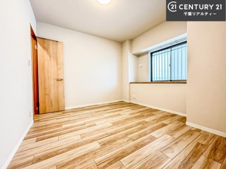 ���r���O�ȊO�̋��� �V���v���Ƀf�U�C������Ă��邽�߁A�Ƌ��I�т܂���I
���C�ɓ���̉Ƌ��u���Ă��낰���Ԃ���邱�Ƃ��ł��܂��B